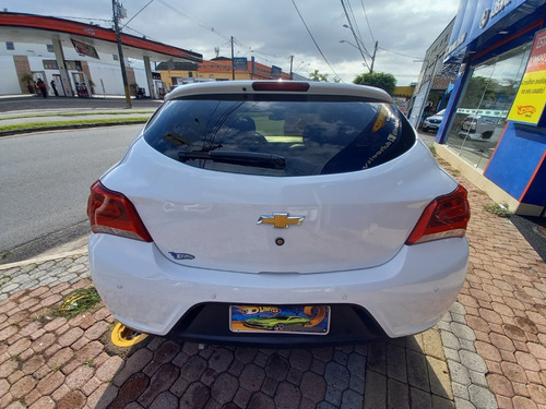 Imagem 5 de 6 de Chevrolet Onix Lt 1.0