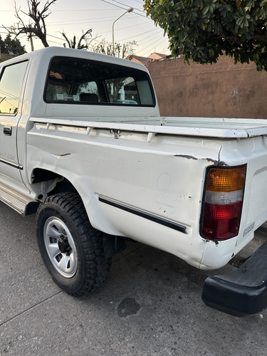 Toyota Hilux 2.8 D/cab 4x4 D Sr5
