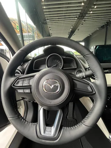 Mazda 2 Sedan Touring 2026/ Ms