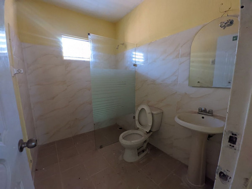 Alquilo Casa En Villa Mella