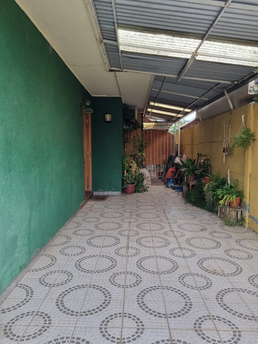 Casa Alto Lo Castillo , Machalí