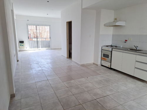 Monoambiente En Venta Calle 43 E/ 27 Y 28