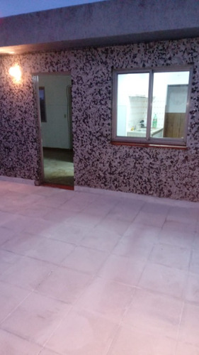 Departamento Tipo Casa En Alquiler En Bernal Oeste
