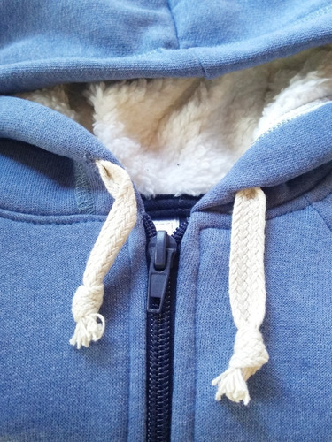 Imagen 4 de 6 de Campera Bebé De Frisa Con Capucha Con Corderito
