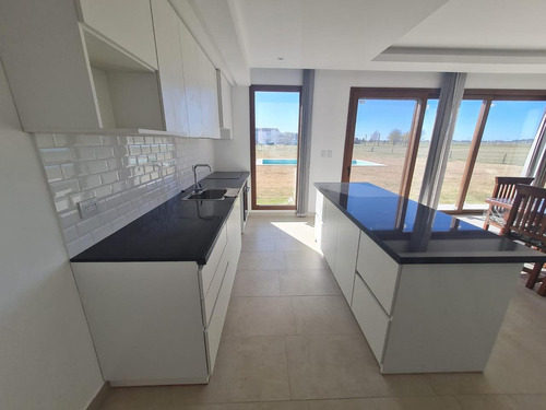 Imagen 7 de 30 de Casa En Venta En Campos De Roca Ii - Dacal Bienes Raices