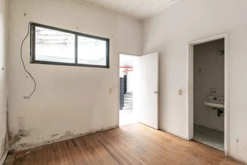 Casa En Venta En Los Rosales. Cod V8059
