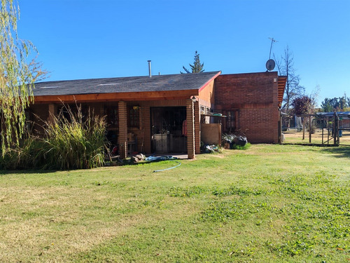 Parcela Con Casa Y Piscina, Av. Las Parcelas / Hernán Prieto