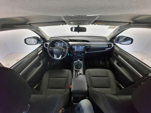 Toyota Hilux 4x4 Cd Srv 2.8 Tdi Mt My21 0km