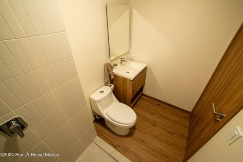 Departamento En Renta En Miguel Hidalgo, Ampliación Granada Jl 25-2645.