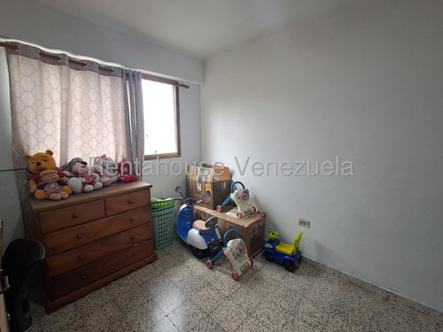 Gran Oportunidad Comodo Apartamento En Las Acacias. Mls # 25-21169 Lp