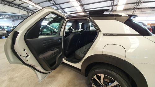 Imagen 8 de 19 de Citroën C4 Cactus Thp 165cv Eat6 Shine Bitono