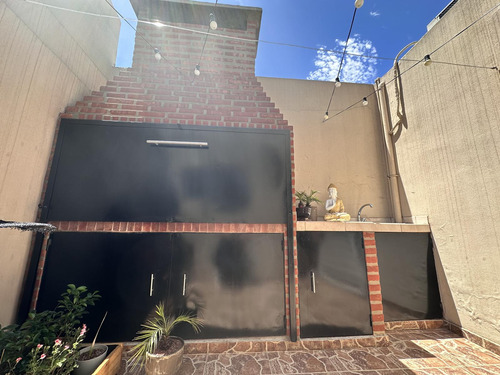 Venta De Casa En Ph 3 Ambientes En Morón Con Cochera Cubierta - Apto Crédito Hipotecario