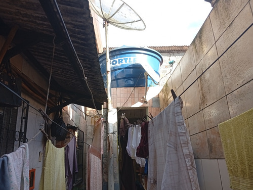 Sobrado Em Cima E Em Baixo Tem 4 Quarto 2 Banheiro Etc..