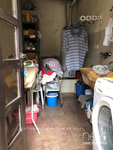 Amplia Casa En Rosario Con Espacio Para Tu Negocio Y Un Departamento Para Alquilar