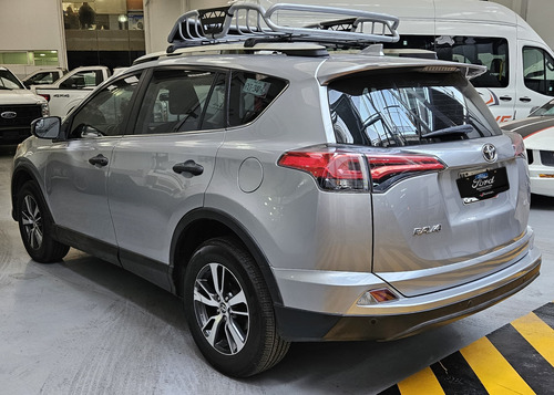 Toyota RAV4 2.5 Le At