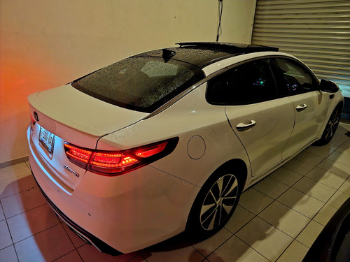 Kia Optima 2.0 L Turbo Gdi Sxl At
