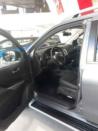 Nissan Frontier Le 4x4 Mt