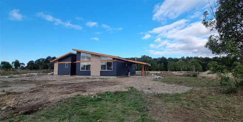 Casa En Venta De 3 Dorm. En Puerto Varas