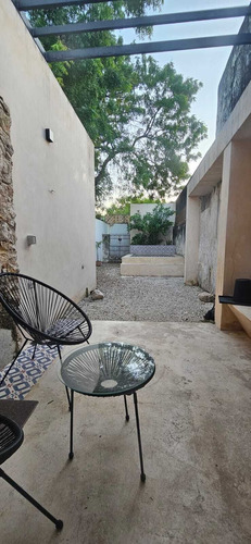 Casa En Venta Totalmente Amueblada En Avenida Itzaes, Merida.