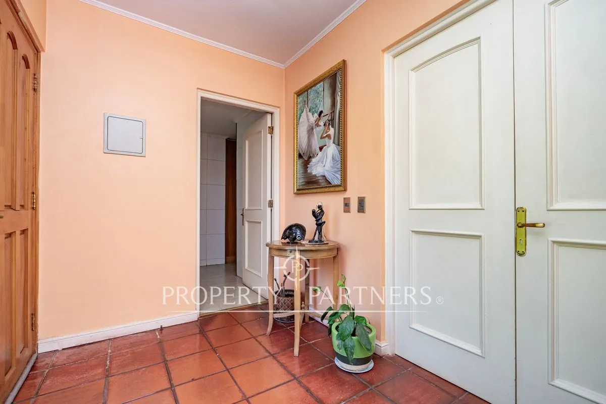 Imagen 4 de 30 de Casa 5d / 4b Con Piscina Y Estacionamiento Techado...