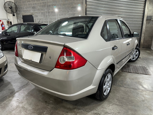 Ford Fiesta Max 1.6 Max Ambiente Plus Mp3