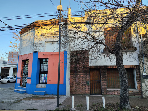 Hermoso Local Centrico Esquina Con Casa 