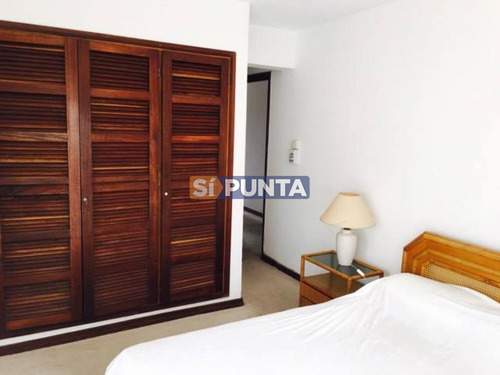 Imagen 12 de 12 de Apartamento En Playa Mansa Alquiler