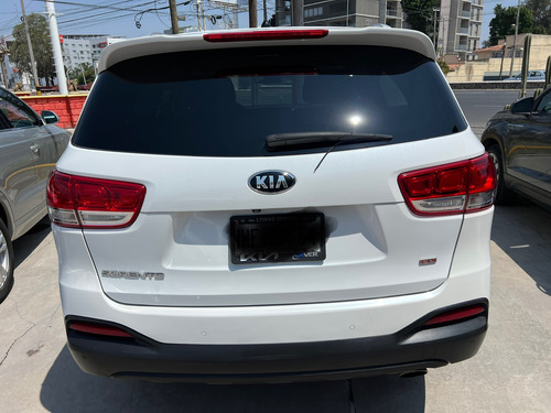 Kia Sorento 2.4 Lx At