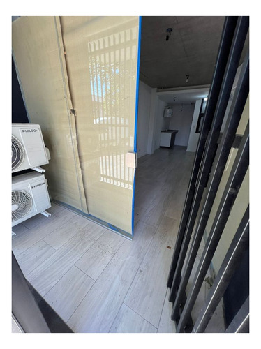 Imagen 2 de 8 de Local Comercial En Venta Ubicado En Lomas De Zamora