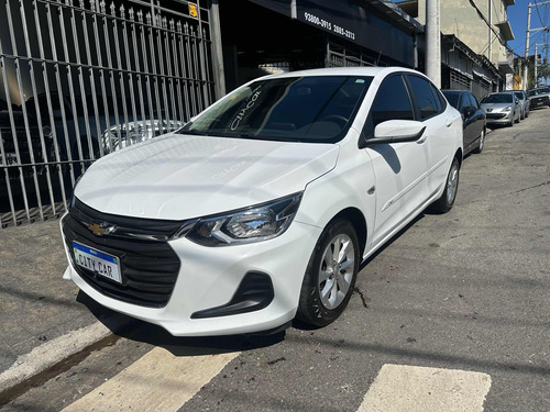 Chevrolet Onix plus 1.0 Lt 2 4P