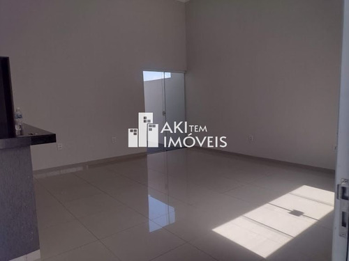 Imagem 3 de 30 de Excelente Residência Com 3 Dormitórios Sendo Um Suíte, Bairro Vista Bela! - 10661