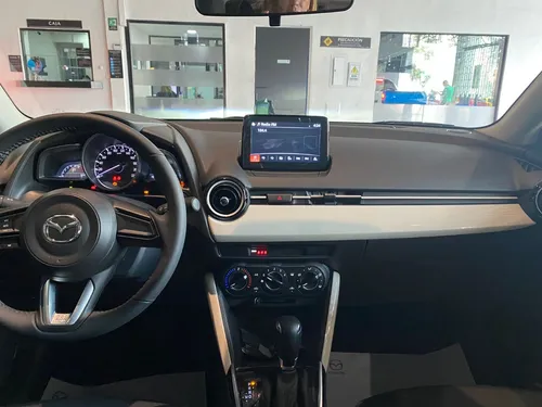Mazda 2 Touring At/2025/cm/ Ng