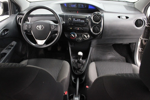 Toyota Etios 1.5 5 Ptas Xs 2016 La Plata 146