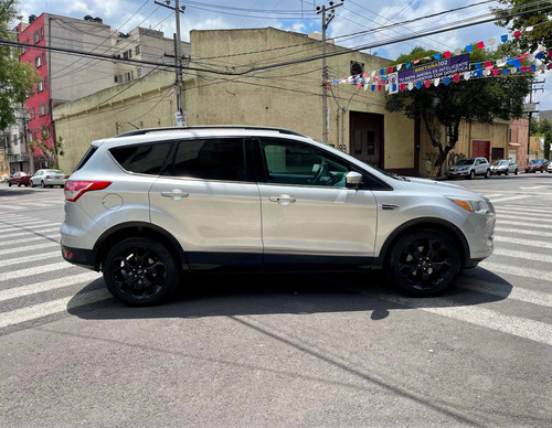 Imagen 4 de 11 de Ford Escape 2013 2.5 Se Plus Piel Limited T/pano At