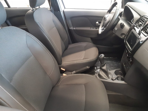 Imagen 9 de 9 de Renault Logan Life +