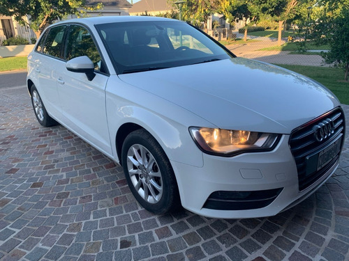 Imagen 1 de 7 de Audi A3 Sportback 2014