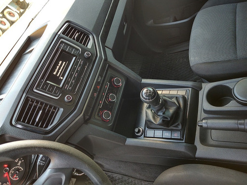 Imagen 13 de 24 de Vw Volkswagen Amarok 2017 Trendline 4x2 Abasto Motors