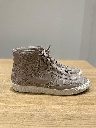 Zapatillas Nike Botita De Mujer - Blazer Mid Ltr Prm (Usado)