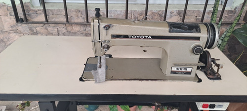 Maquina Recta Industrial De Coser