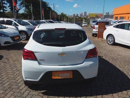 Imagem 2 de 9 de Chevrolet Onix 1.0 Mpfi Lt 8v Flex 4p Manual