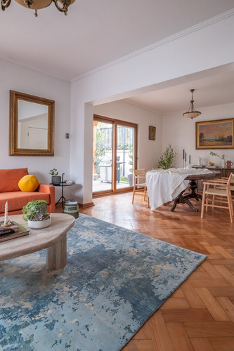 Casa Con 527 M2 De Terreno, Remodelada, Piscina, 5 Dorm.
