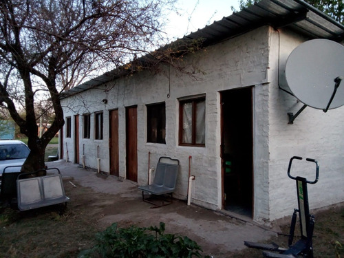 Alquilo Monoambiente (habitación). Persona Sola!!!.  Agua Y Luz Básica Incluida!!!). Nuevo Paysadú