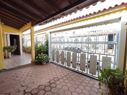 Imagen 6 de 27 de Amplia Casa En Venta Urb. Piedra Pintada La Victoria 23-18371 Ejc 04243439046