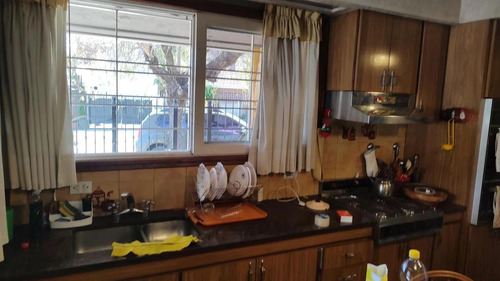 Casa En Venta - 4 Dormitorios 3 Baños - Cocheras - 350mts2 - Quilmes Oeste