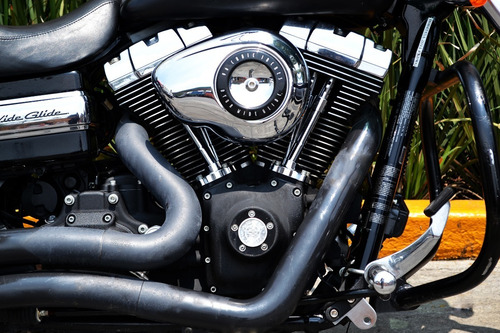 Imagen 11 de 15 de Espectacular Wide Glide Dyna 1584 Harley Con Extras 6 Vel.