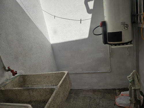 Casa Ubicada, Remodelada, De Un Solo Nivel , De Una Recamara, Baño, 47 M2 C, En La Unidad Habitacional Santa Fe , Imss