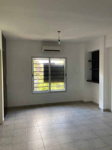 Imagen 7 de 9 de Departamento Monoambiente En Venta. Morón Sur.