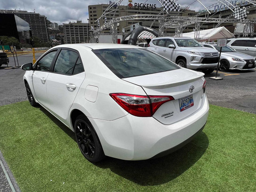 Imagen 5 de 14 de Toyota Corolla S Special Edition