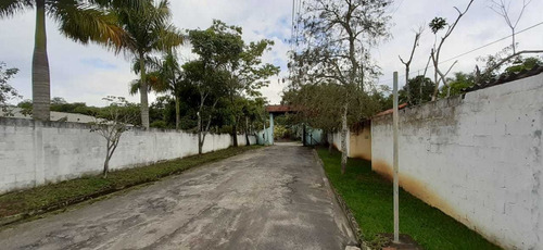 Imagem 29 de 30 de Chácara Em Guararema Excelente Padrão Com 04 Dormitórios, Sendo 03 Suítes, Piscina, Churrasqueira, Pomar, Horta, Área Verde, Vale A Pena Conferir!! - Sp - Ch0001_asi