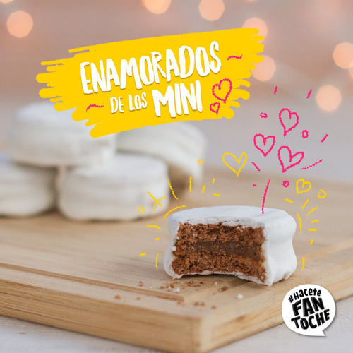 Imagen 4 de 9 de Mini Alfajor Tubo Fantoche Blanco 150g X6u Merengue Caja X24